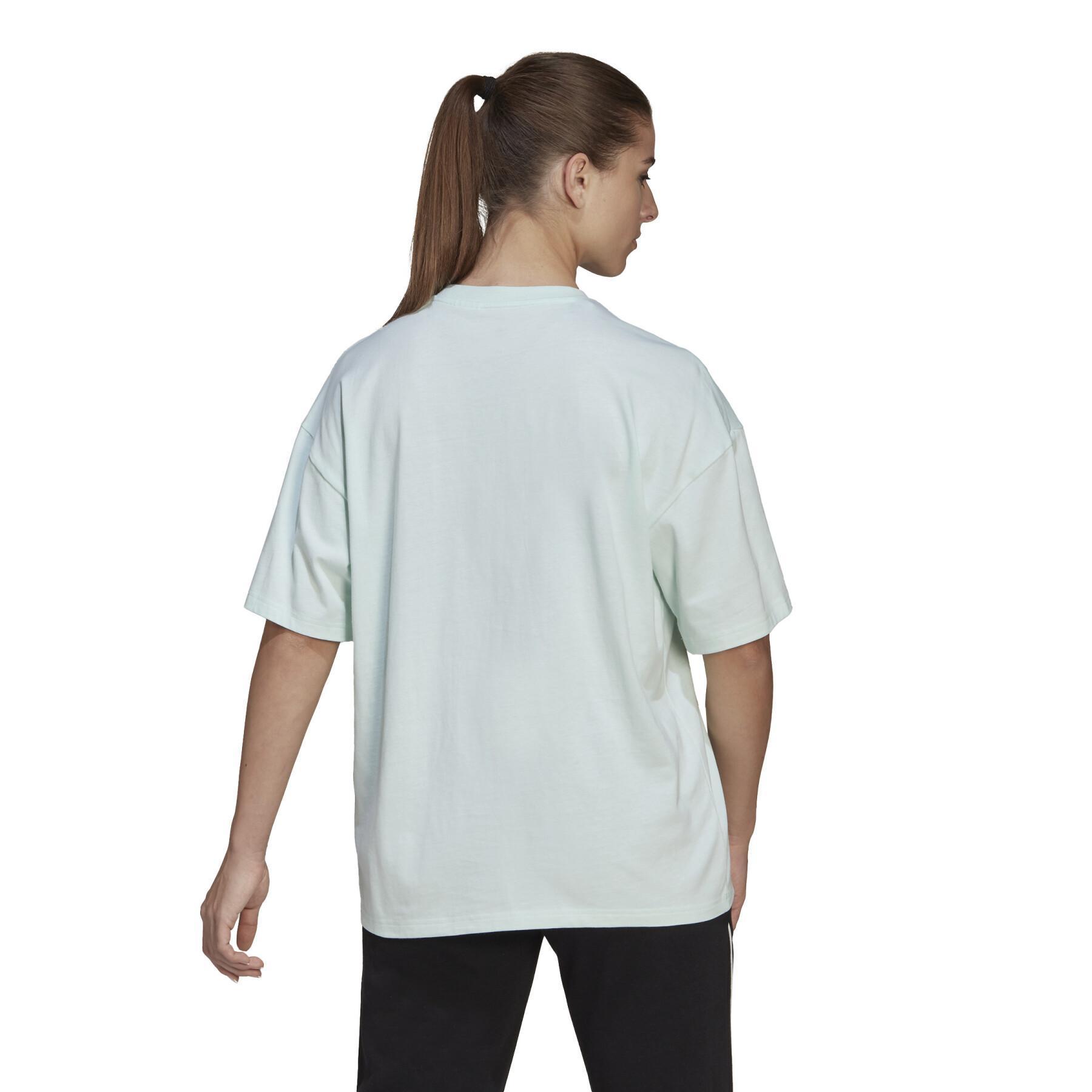 T-shirt de tamanho exagerado para mulheres adidas Essentials Repeat